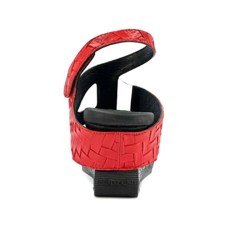 Venitia Flip Sandals